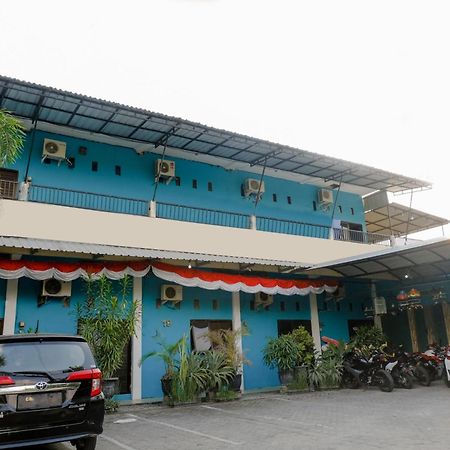 Oyo 1784 Hj. Aniek Residence Madiun Zewnętrze zdjęcie